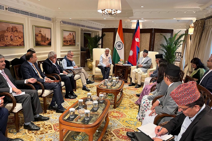 प्रधानमन्त्री दाहालसँग भारतीय विदेशमन्त्रीको भेटवार्ता