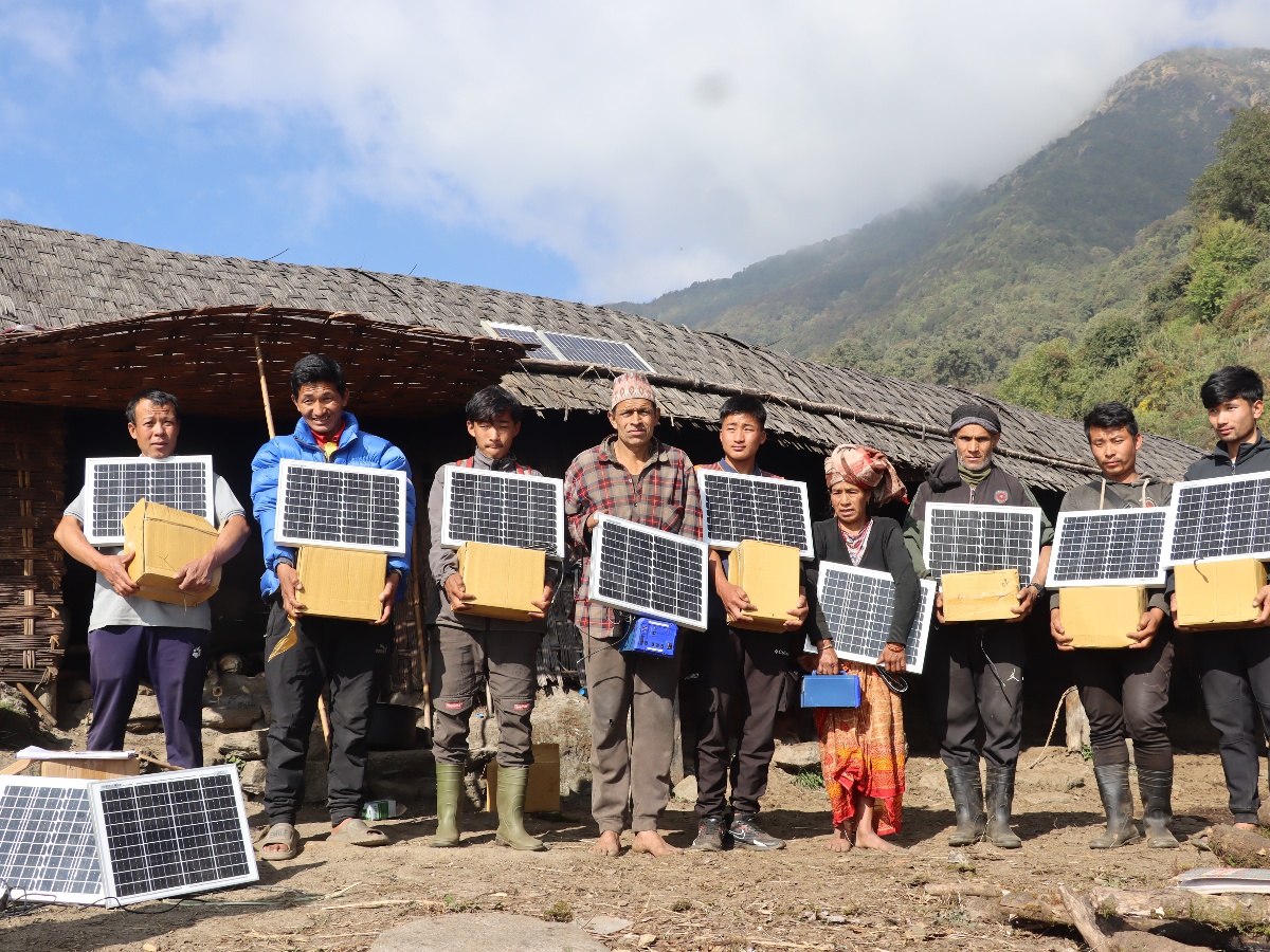 रेडपाण्डा संरक्षणमा सघाउन किसानलाई सोलार प्यानल