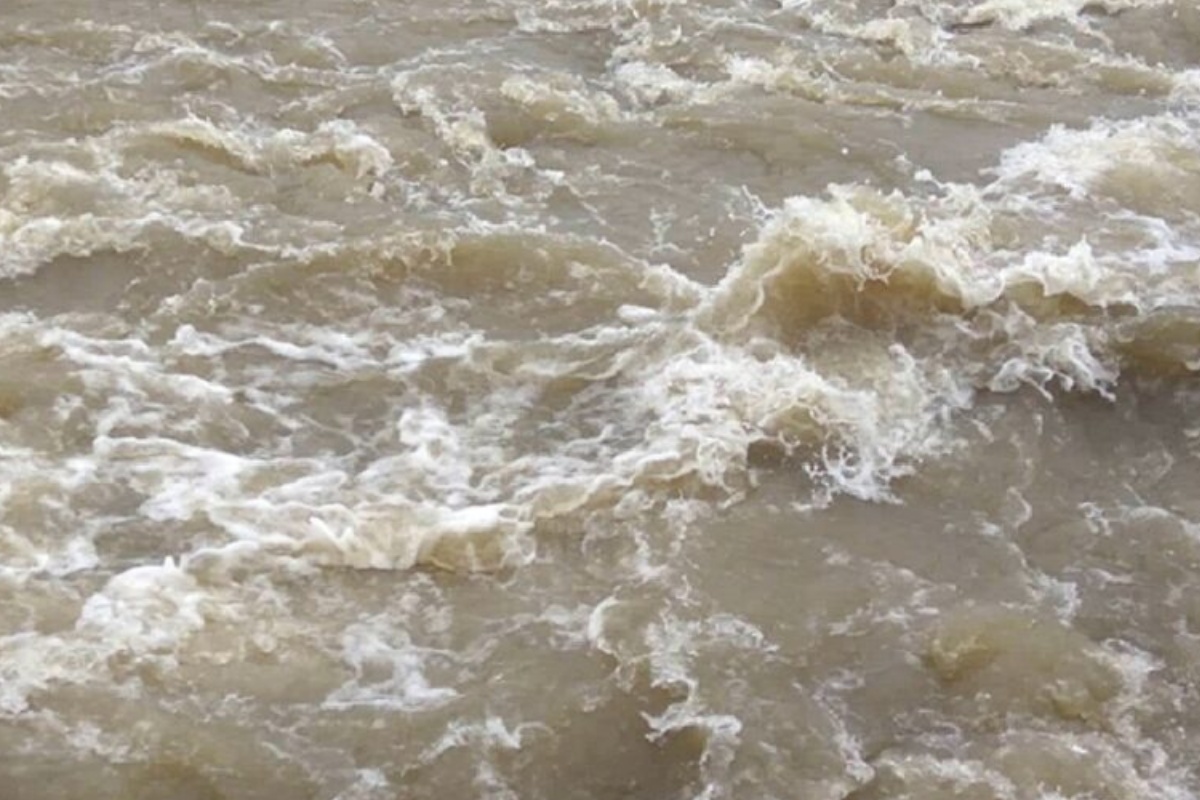 नुवाकोटको ककनीमा बाढीले बगाएर १ जना बेपत्ता