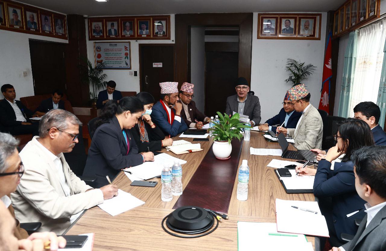 बजेटबारे अर्थले गर्‍यो १६ मन्त्रालयसँग छलफल, स्मार्ट कार्यक्रम तथा योजना प्रस्ताव गर्न अर्थमन्त्रीको आग्रह