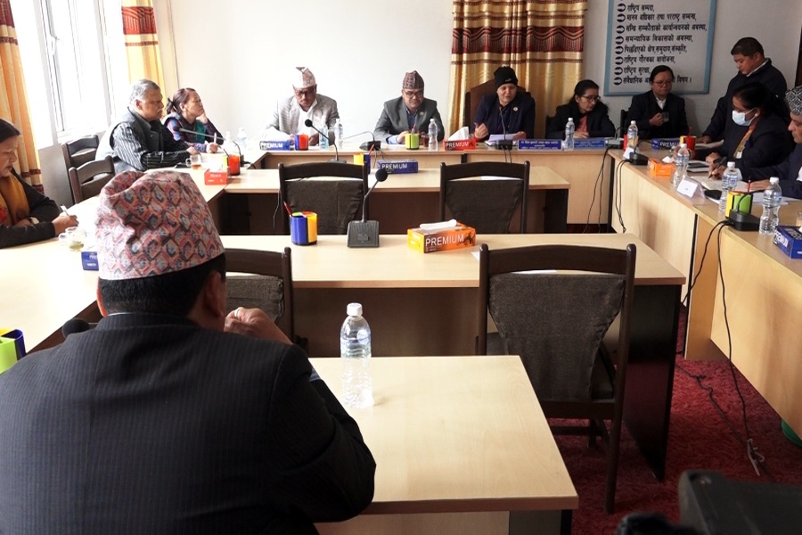 सरकारी अस्पताललाई विश्वसनीय बनाउनुपर्नेमा सांसदहरूको जोड