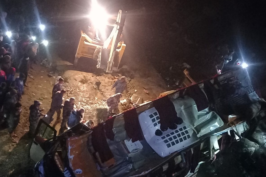 राप्ती बस दुर्घटना : मृतक सबैको सनाखत, चालकबाट लापरबाही भएको प्रहरीको प्रारम्भिक निष्कर्ष