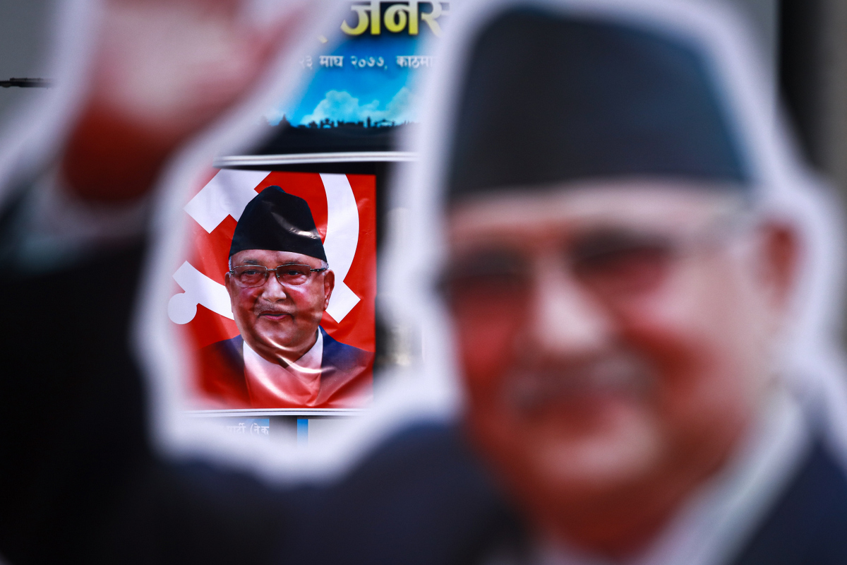 निर्वाचनकेन्द्रित 'लाइभ डिबेट'मा आउन देउवालाई ओलीको चुनौती