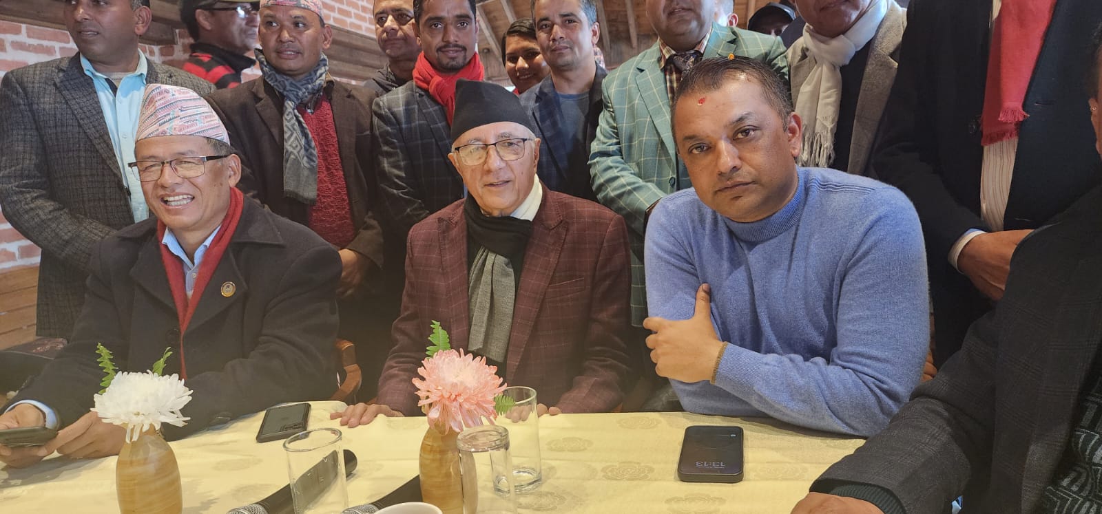 १५औँ महाधिवेशनको सभापतिमा सघाउने शर्तसहित संसदीय दलमा गगनलाई शेखरको साथ