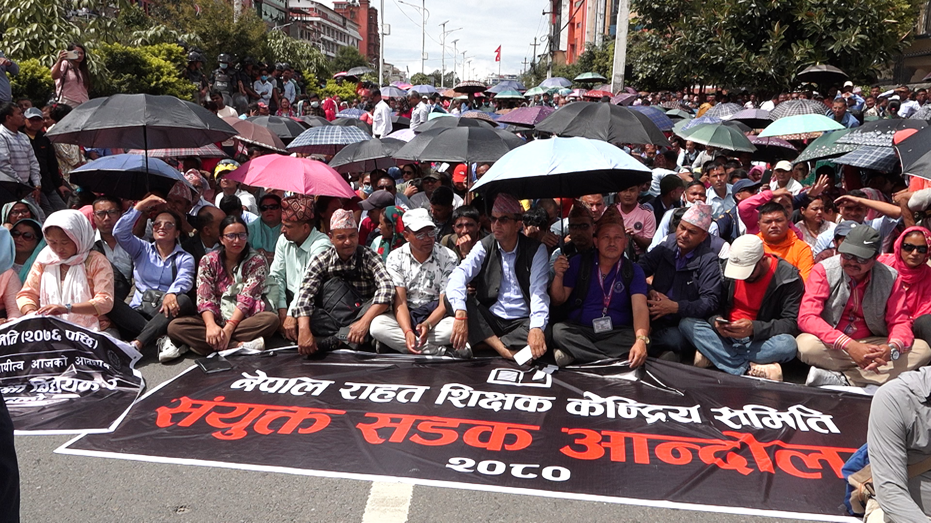 राहत शिक्षकहरूको आन्दोलन जारी