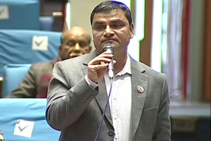 ओलीले आफूलाई सुपर प्रधानमन्त्री ठाने : प्रदीप पौडेल