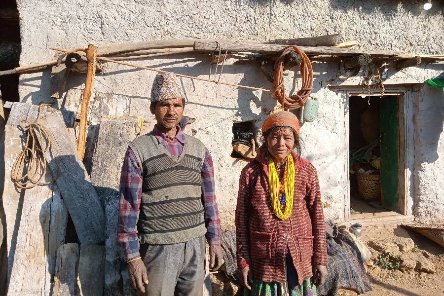 अशिक्षा र गरिबीले निम्त्याएको दुरावस्था : २६ वर्षमा १२ सन्तान!