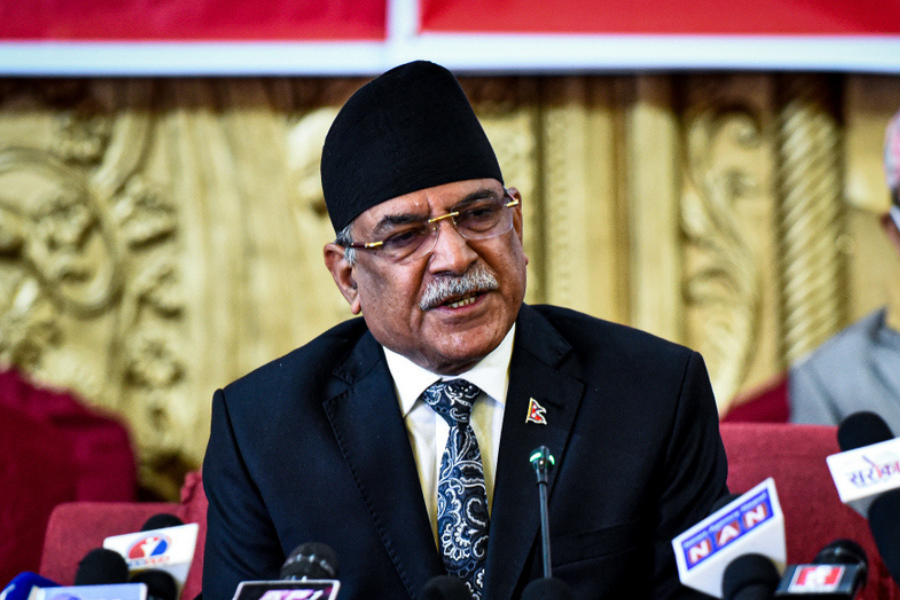 किन खुम्चिँदैछ माओवादी केन्द्र?