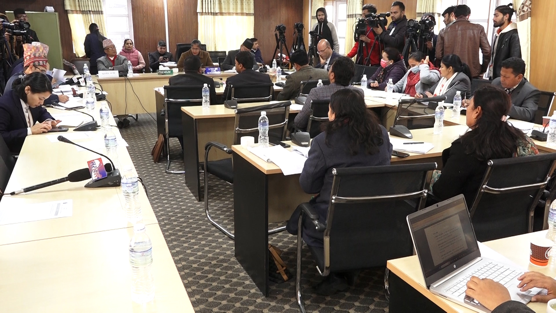 भारतसँगको विद्युत् व्यापार सम्झौता शीघ्र सार्वजनिक गर्न प्रतिपक्षी दलका सांसदको माग 