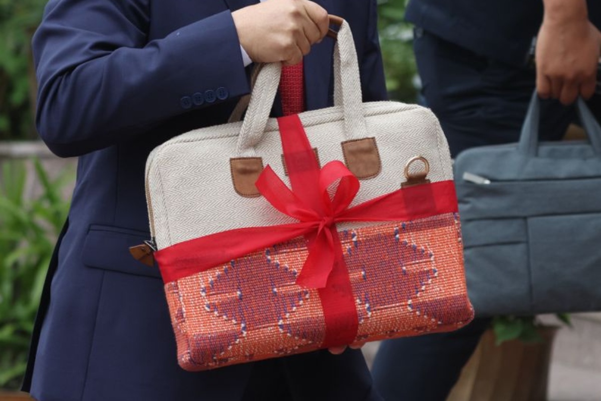 सरकारलाई बजेट स्रोत जुटाउनै सकस, करिब ११ हजार आयोजना कटौतीमा पर्ने सम्भावना