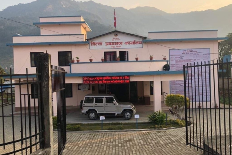 निमित्त प्रमुखका भरमा लमजुङका आधा दर्जन सरकारी कार्यालय