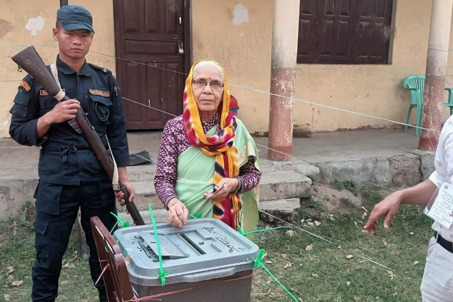 उपनिर्वाचन : चितवन, तनहुँ र बारामा मतदान शुरू