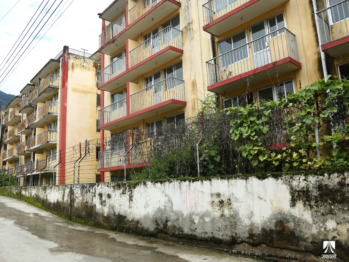 जीर्ण बन्दै सुकुमबासीका लागि बनाएको अपार्टमेन्ट (तस्वीरहरू)