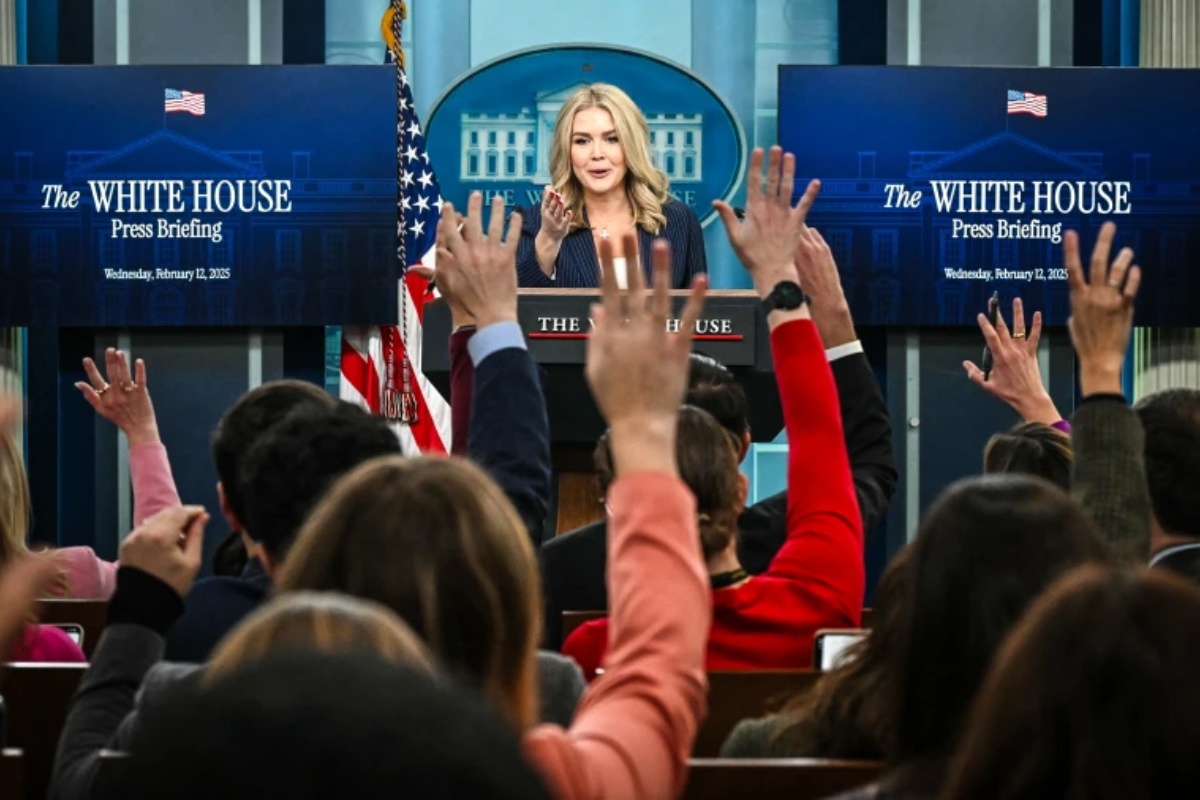 ह्वाइट हाउस प्रवेशमा रोक लगाएपछि एपीले दायर गर्‍यो ट्रम्प प्रशासनका ३ अधिकारीविरुद्ध मुद्दा