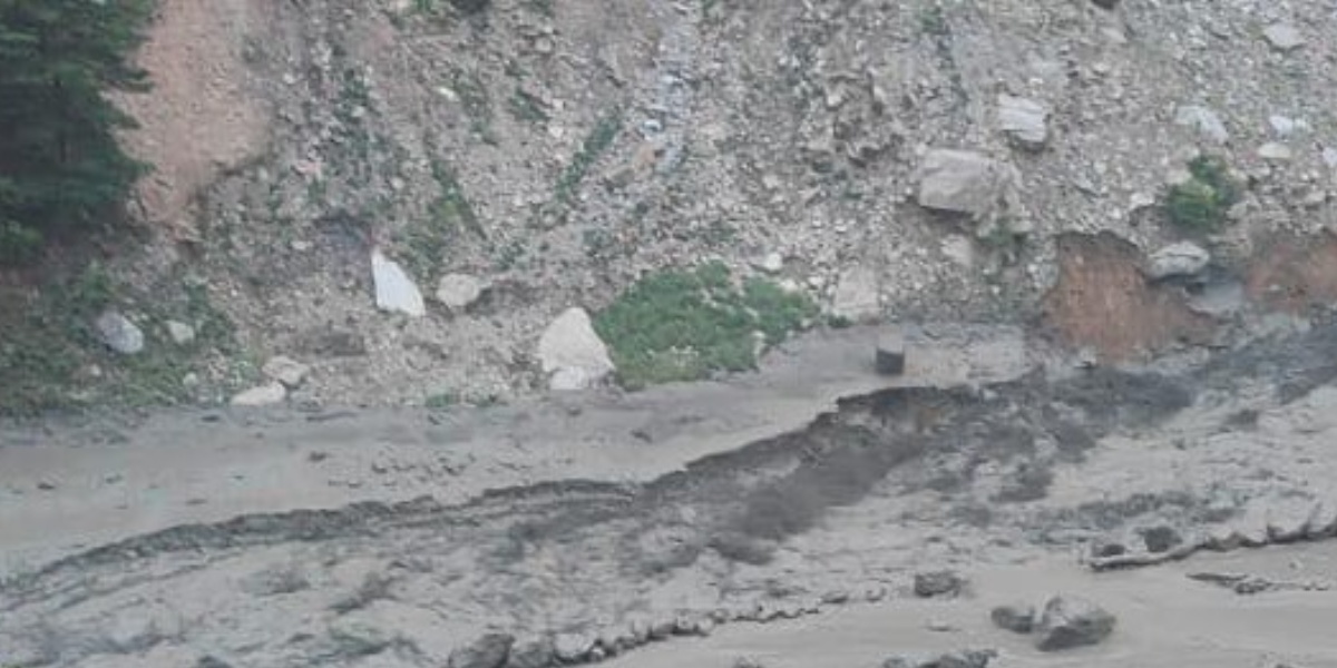 बाढीले उपल्लो मुस्ताङमा ४ पुल बगायो, २ वटामा क्षति