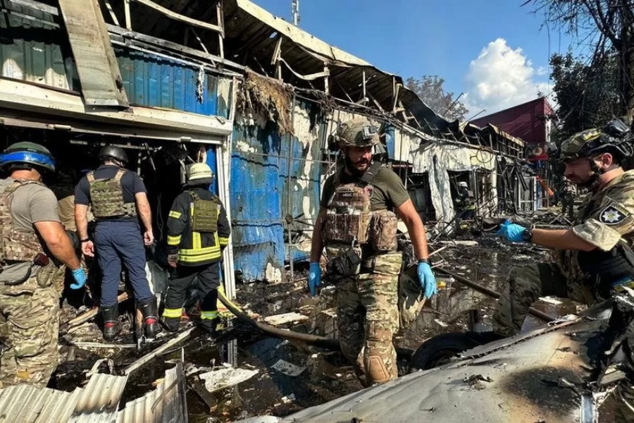 पूर्वी युक्रेनको बजारमा रुसी आक्रमण : १७ जनाको मृत्यु, ३४ घाइते 