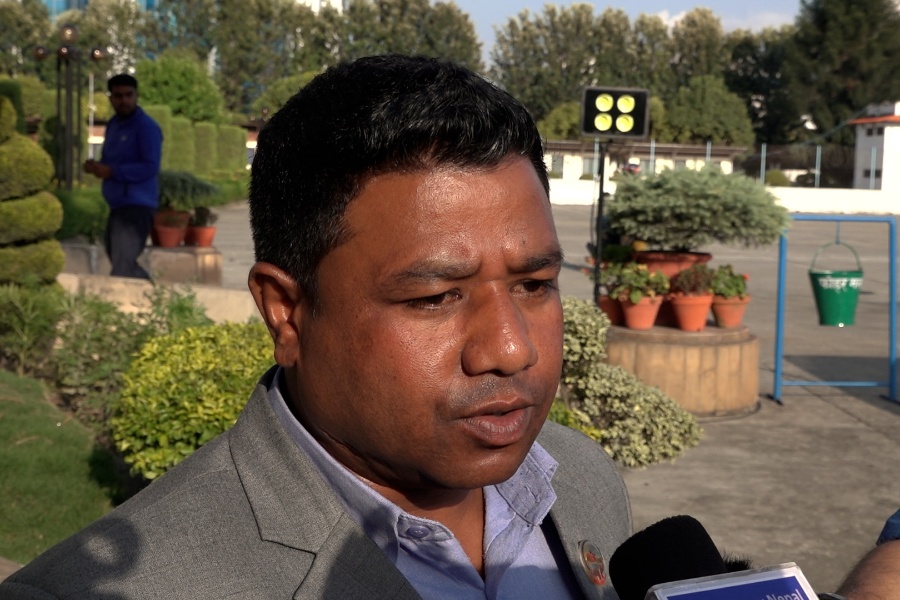 ढाकाकुमार श्रेष्ठसँग पैसा मागेको आरोप लागेका नेतामाथि छानबिन चलिरकाे प्रमुख सचेतककाे भनाइ