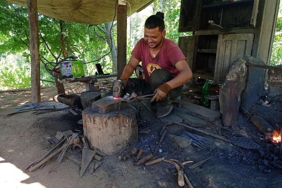 विदेशबाट फर्किएर आरनमा रमाउँदै अर्जुन