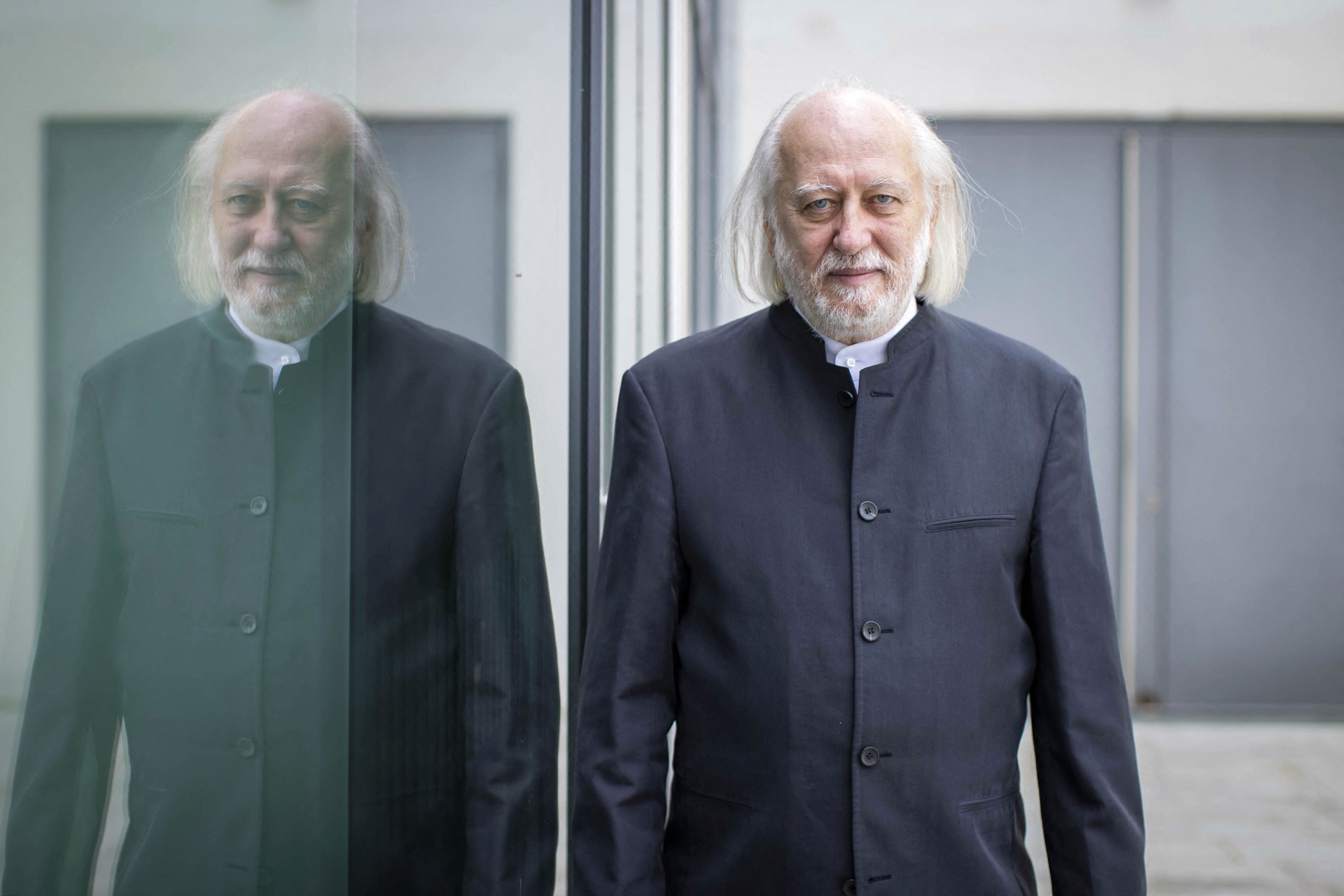 हंगेरीका लास्लो क्राज्नाहोर्काइलाई नोबेल साहित्य पुरस्कार