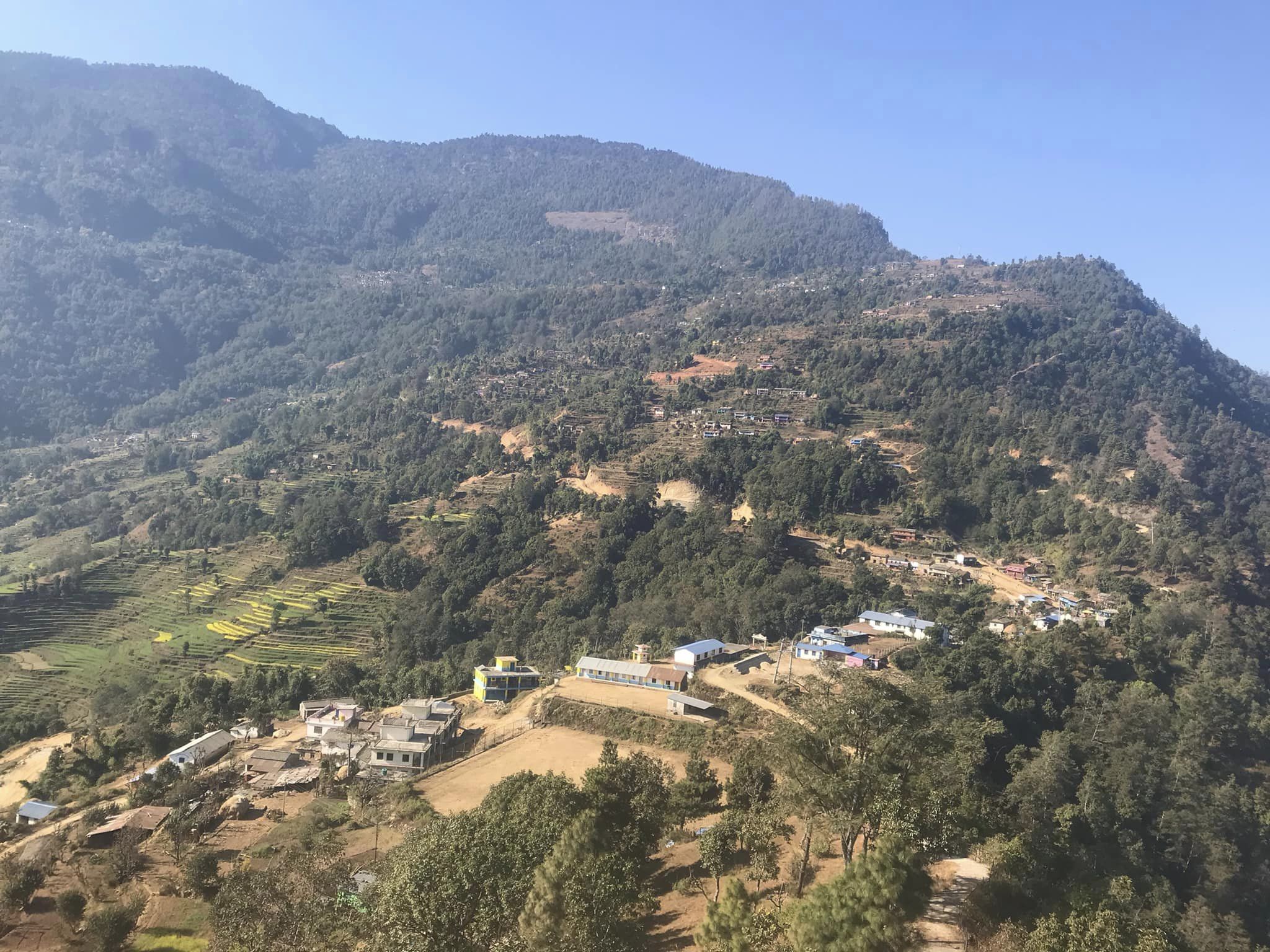 छिमेकी घट्दै, बिरानो बन्दै गाउँ