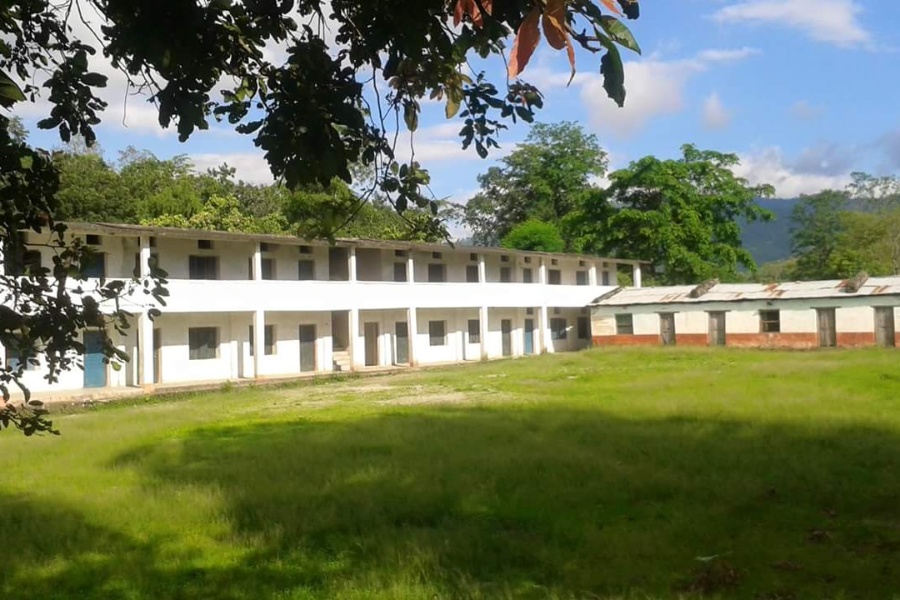 परशुरामको सिद्धनाथ माविमा घाँस बेचेर शिक्षकलाई तलब