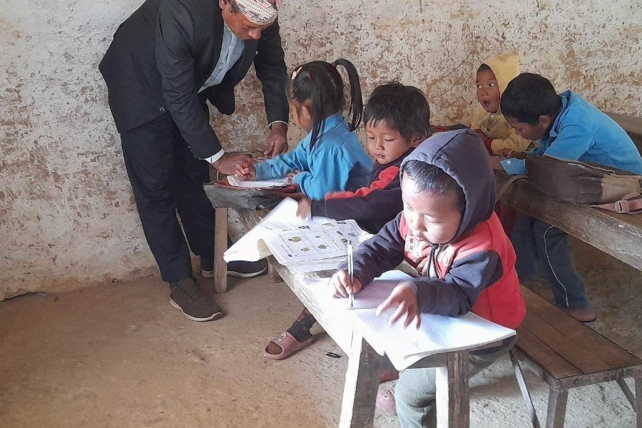 एकजना शिक्षकका भरमा विद्यालय    