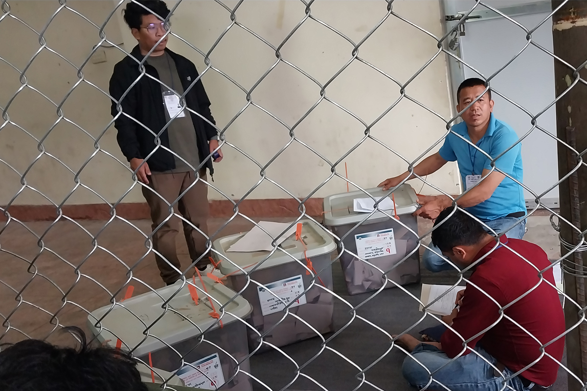 इलाम–२ मा शुरू भयो मतगणना