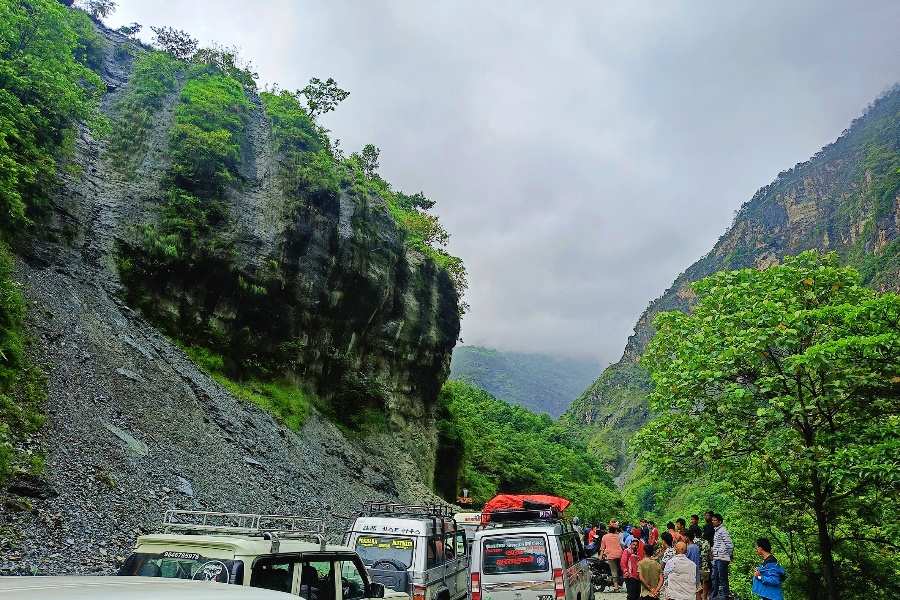 माथिल्लो र तल्लो मनाङमा आवतजावत विच्छेद