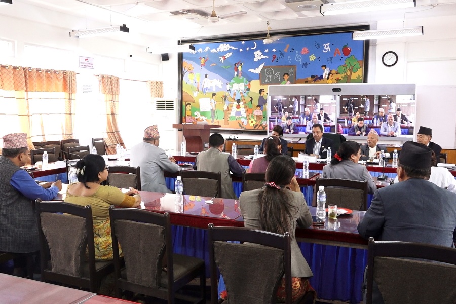 किसानले दुई बोरा मल ल्याउँदा भन्सारमा अवरोध नहुने व्यवस्था गर्न अर्थ समितिको निर्देशन