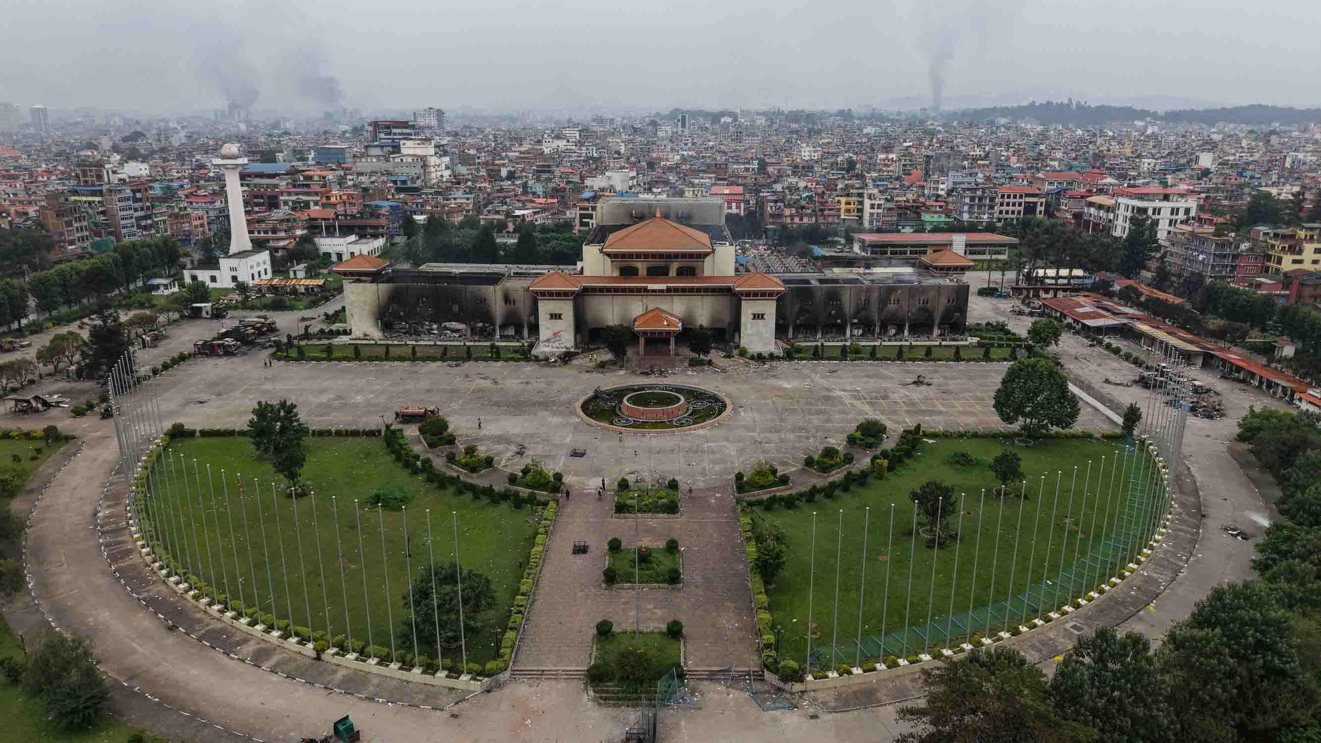 सरकार मात्र होइन, संसद् पनि सधैँ अस्थिर