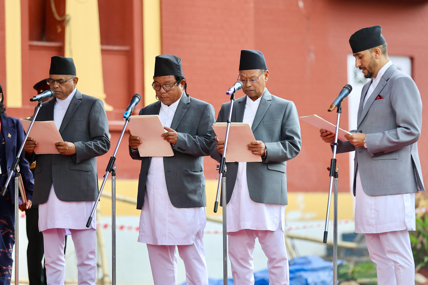 नवनियुक्त चार मन्त्रीले लिए शपथ