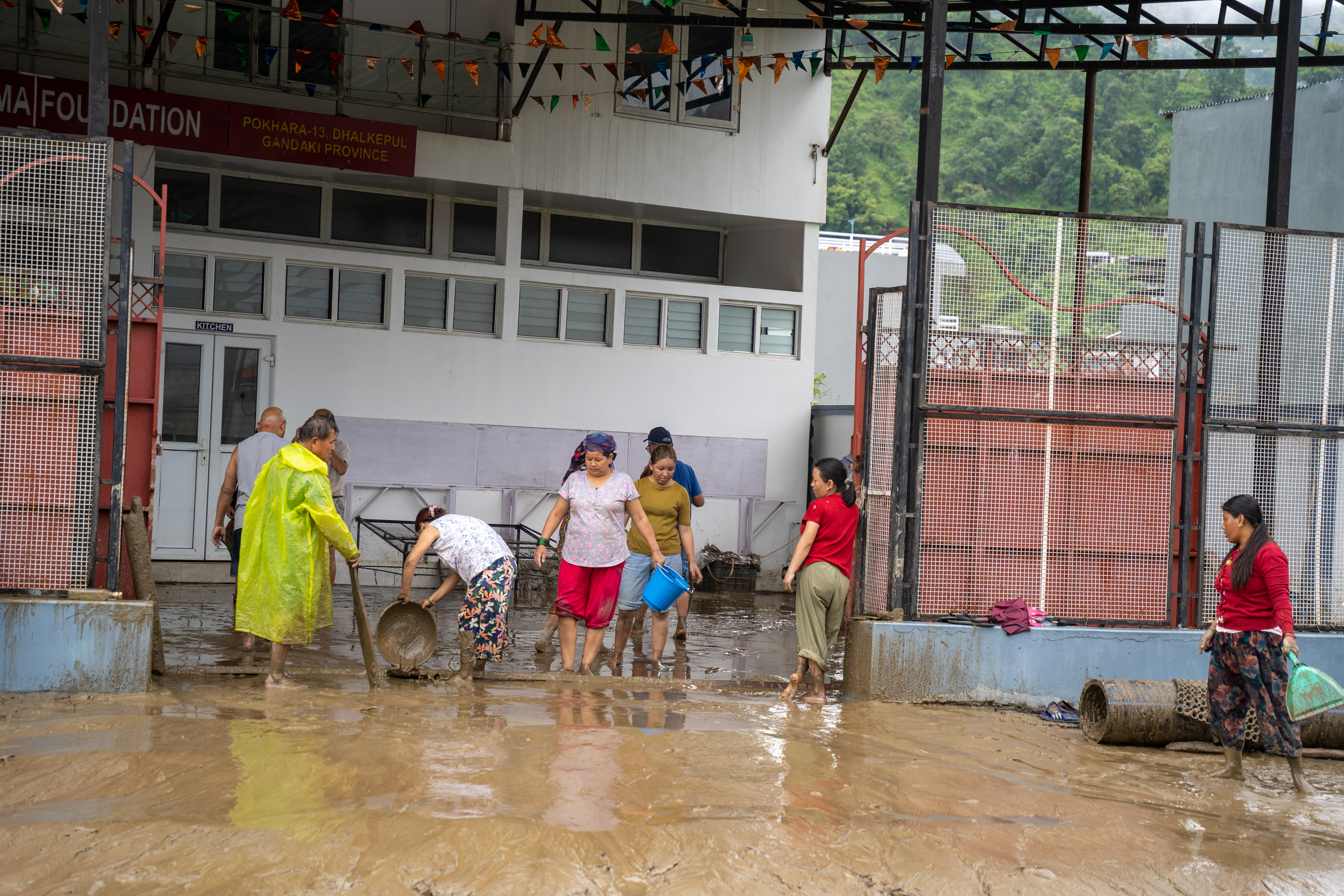 अविरल वर्षाले पोखराका विभिन्न स्थान डुबानमा