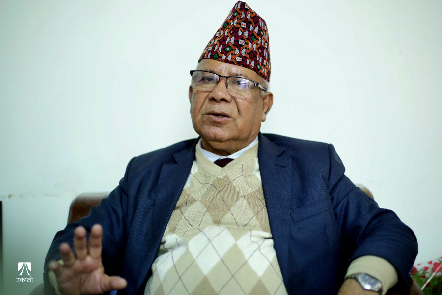 माधव नेपालसँग अन्तर्वार्ता– ‘एमालेको ढोकामा ताल्चा लगाइएको छ, हामी माओवादीसँग एकता छलफलमा छौँ’