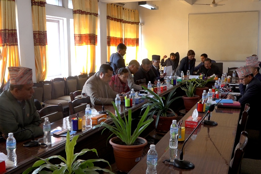 गणपूरक संख्या नपुगेपछि अर्थसमिति बैठक स्थगित