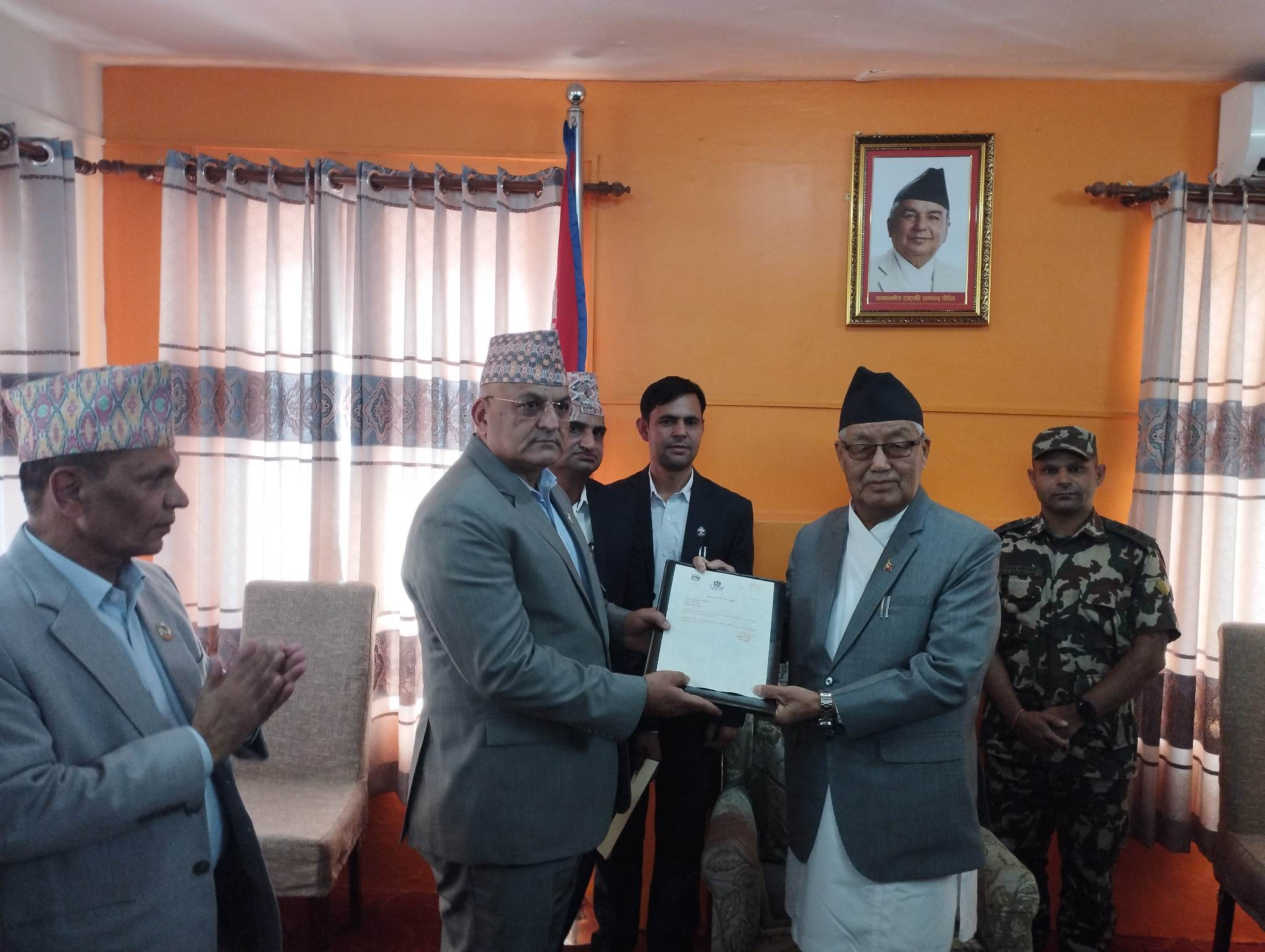 गण्डकीको मुख्यमन्त्रीमा कांग्रेसका सुरेन्द्र पाण्डे नियुक्त