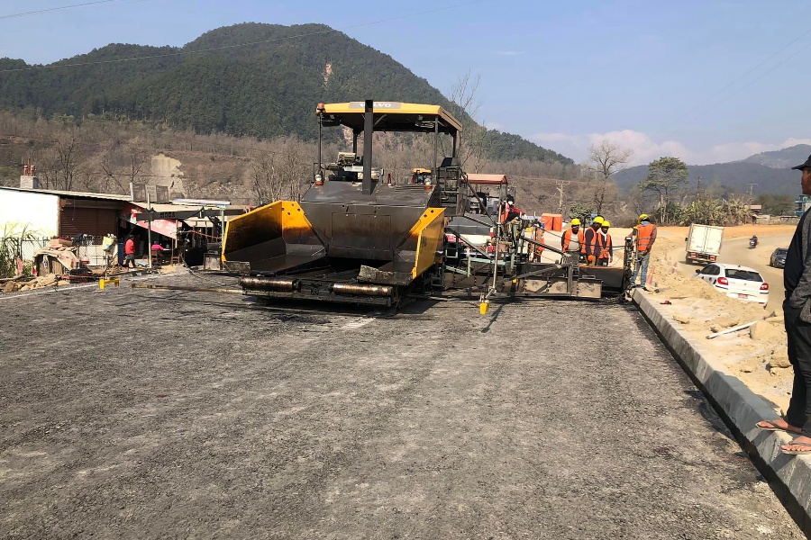 मुग्लिन–पोखरा सडक: पश्चिम खण्डमा धमाधम कालोपत्र