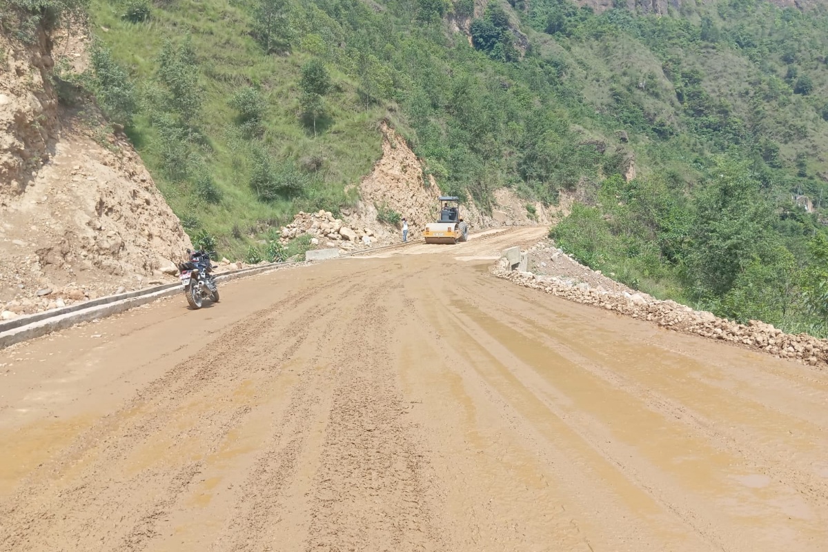 घटस्थापनाभन्दा अगाडि सडक मर्मत गरिसक्न निर्देशन