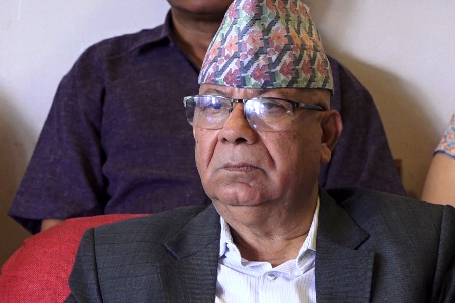 रुस–युक्रेन युद्धमा फसेका नेपालीको उद्धार गर्न सरकार गम्भीर बन्नुपर्छ : माधव नेपाल