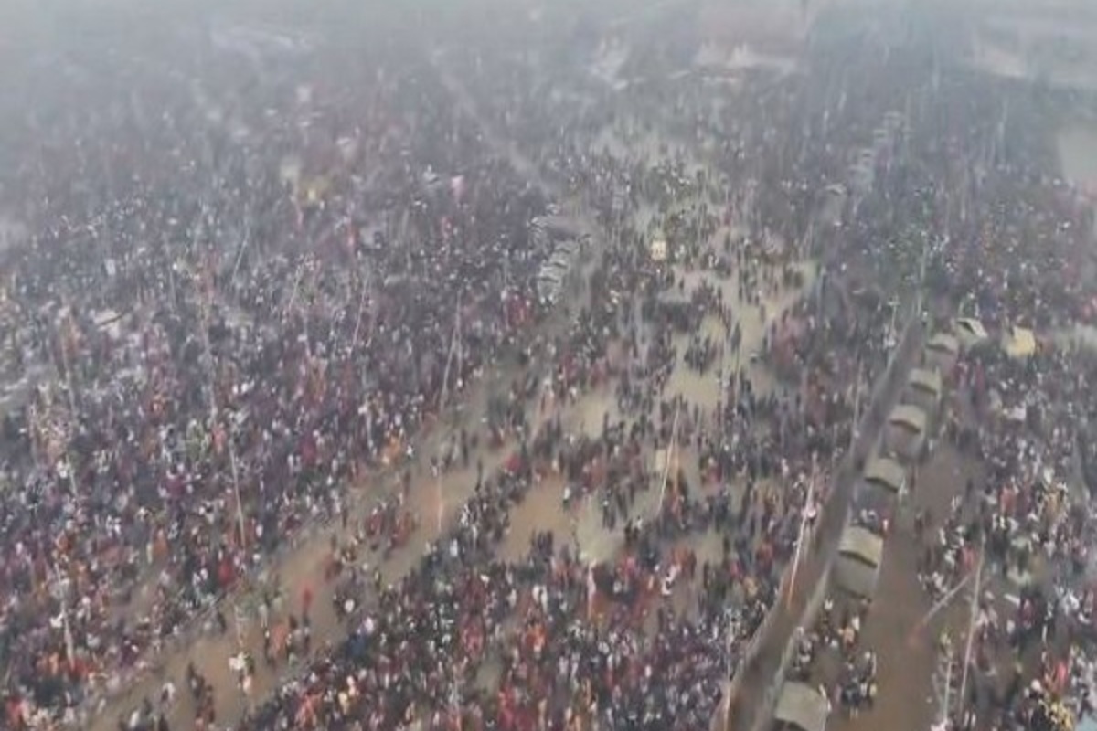 भारतको प्रयागराजमा जारी कुम्भमेलामा भागदौड हुँदा कम्तीमा १२ जनाको मृत्यु 