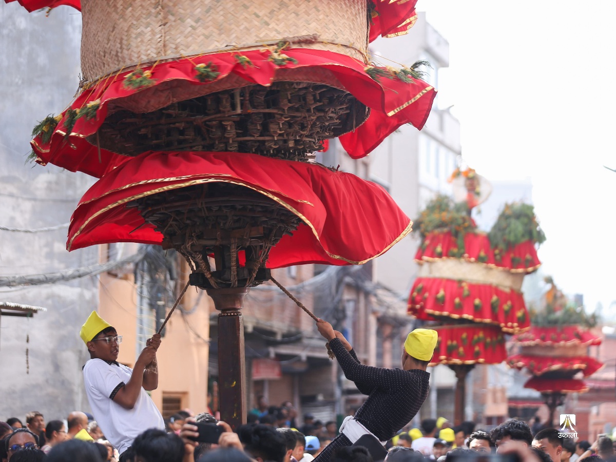 हाँडीगाउँमा ‘कहीँ नभएको जात्रा’को रौनक (तस्वीरहरू)