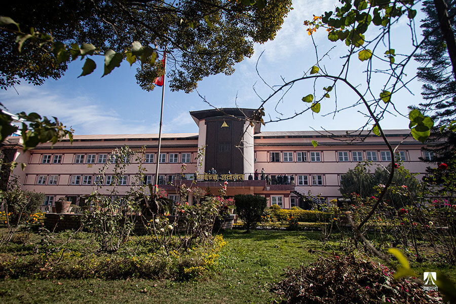 सांसदलाई ५ करोड बजेट नदिन माग गर्दै पेश भएको रिट सर्वोच्चमा दर्ता