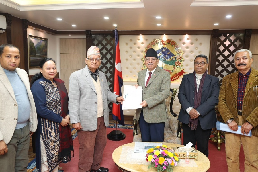 जनमोर्चाका नेतासँग प्रधानमन्त्रीले भने– संघीयताबाहेकका मुद्दामा तपाईँहरूसँगै छु