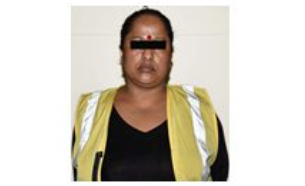 बालिकालाई बन्धक बनाई आफ्नै घरमा यौनधन्दा चलाएको आरोपमा महिला पक्राउ