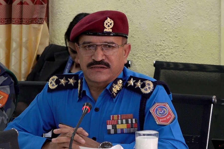 पहुँचवालाले मात्र अवसर पाउने कारण प्रहरीको मनोबल बढ्न सकेन : महानिरीक्षक कुँवर