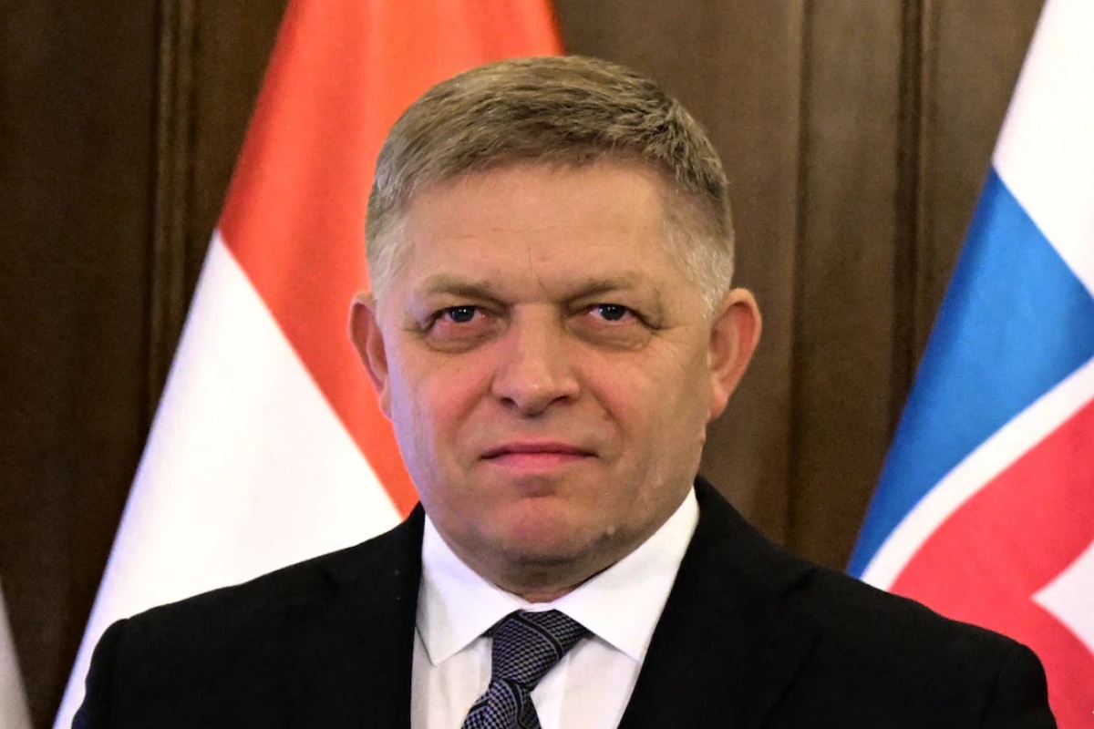 स्लोभाकियाका प्रधानमन्त्री खतरामुक्त, शल्यक्रिया गरेर गोली निकालियो  