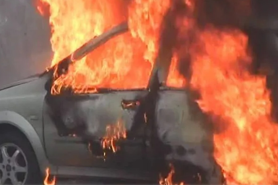 गुगल नक्सा सर्भे गर्न आएको कारमा आगजनी