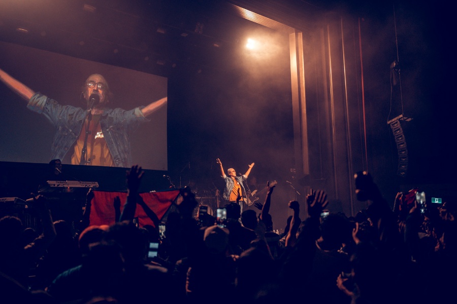 क्यानडाको भ्यानकुभरमा नेपथ्यसँग झुमे दर्शक