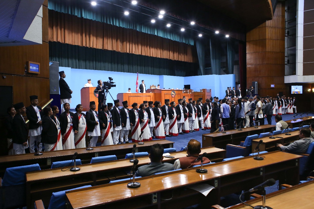 सदनमा गृहमन्त्री बोल्दा प्रतिपक्षी दलको नाराबाजी