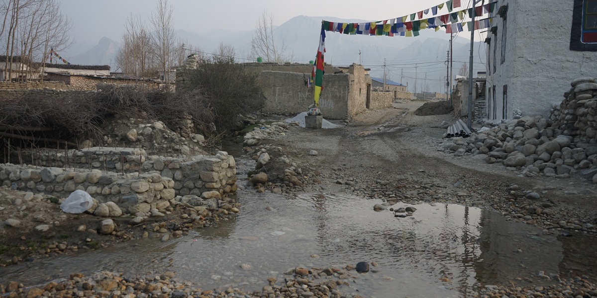 मुस्ताङको चराङ–छोसेर सडक आयोजना अलपत्र