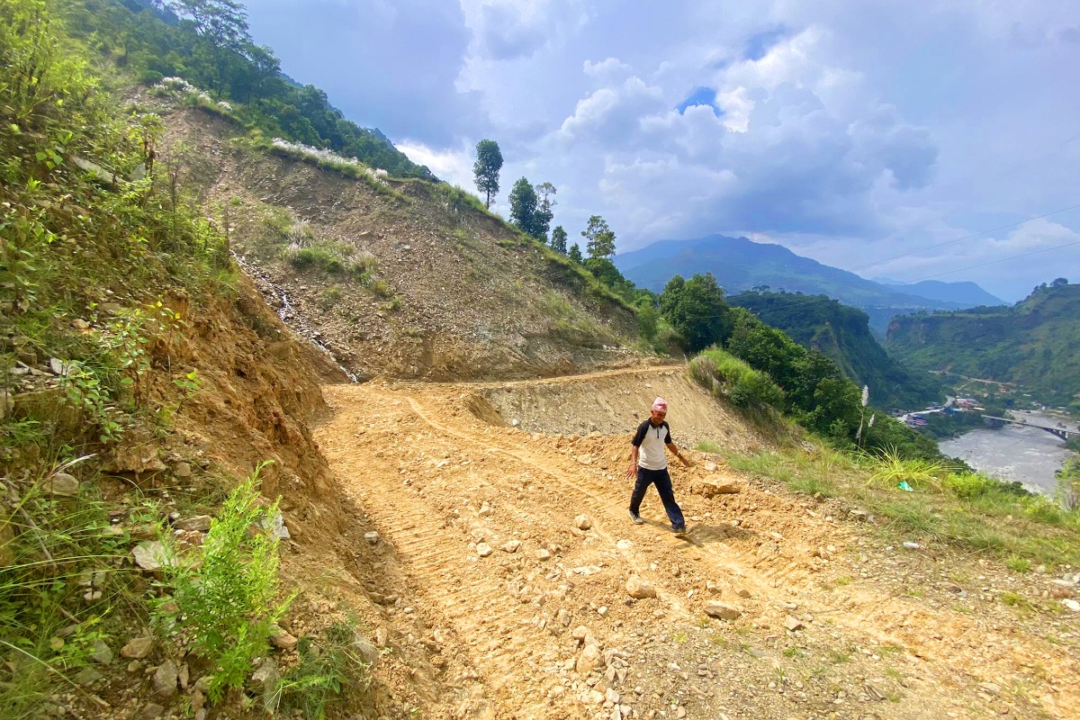 तीन महिनापछि सञ्चालनमा आयो बागलुङ-कुश्मिसेरा सडक